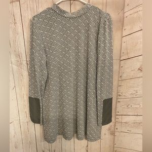 Tyler Boe Women’s Tunic,Size Medium, excellent condition, like new